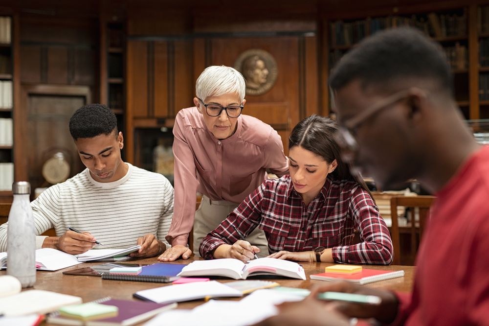 Online vs In-Person Tutoring: Which Is Right for Your Child?